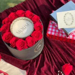 Roses Ronde with Moum Candle